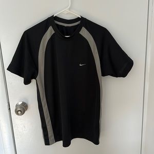 BLOWOUT SALE: Nike shirt